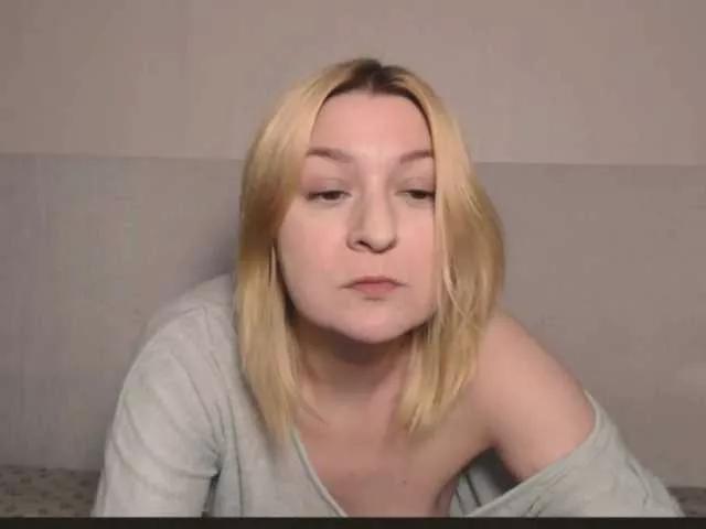 Bonniee from BongaCams