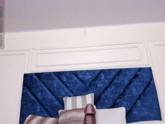 Brunnette-sensation from BongaCams is Freechat