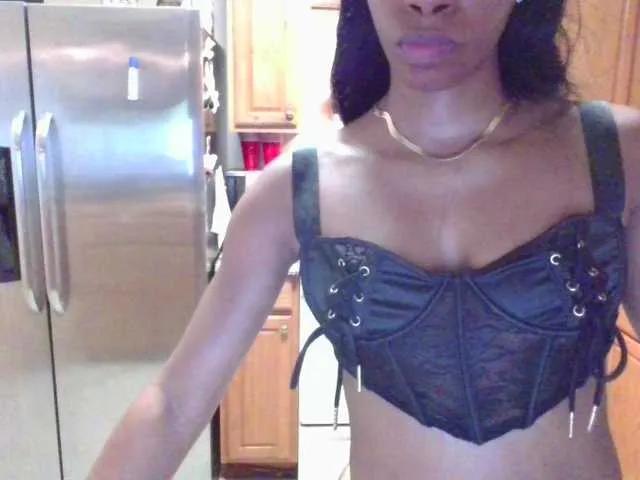 c0c0iman from BongaCams