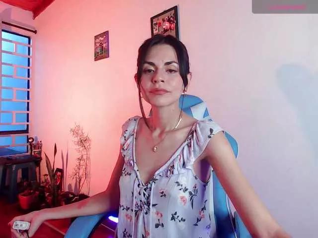 Callmebluee from BongaCams