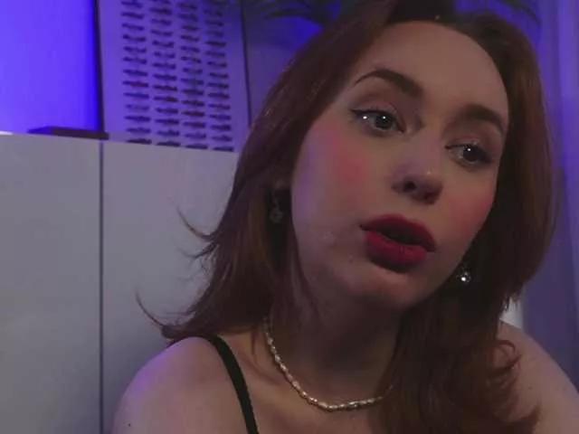 callyess from BongaCams