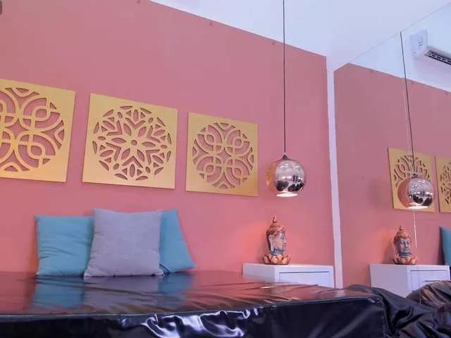 Cameron-Baker from BongaCams is Freechat