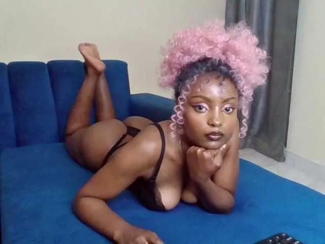 Caramelxoxo from BongaCams