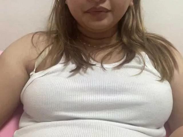 carolinexx03a from BongaCams is Freechat