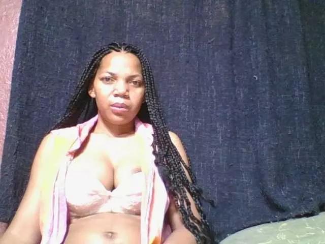 Carrollina from BongaCams