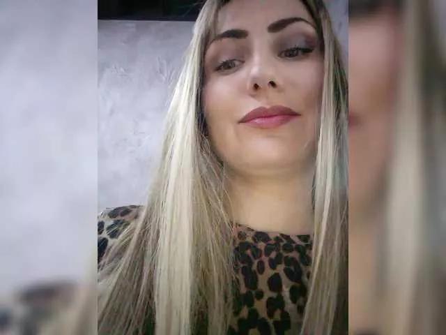Cassssablanca from BongaCams