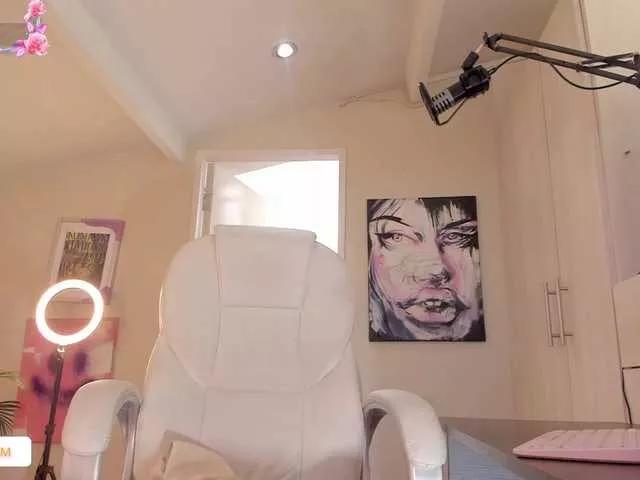 catalinasaiz from BongaCams