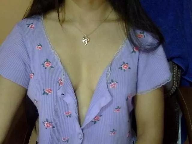 Cherry-bee from BongaCams is Freechat