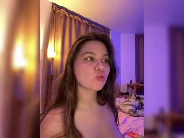 Chiculya from BongaCams