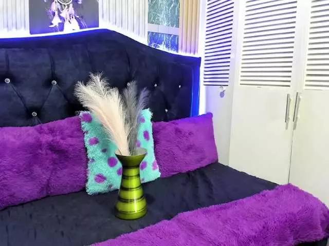Chiquisexy05 from BongaCams is Freechat