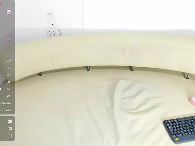 Chloe-jackson25 from BongaCams is Freechat