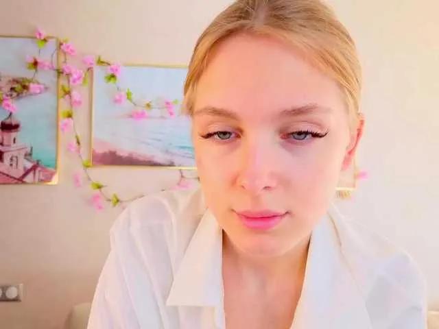CrimsonAura from BongaCams is Freechat