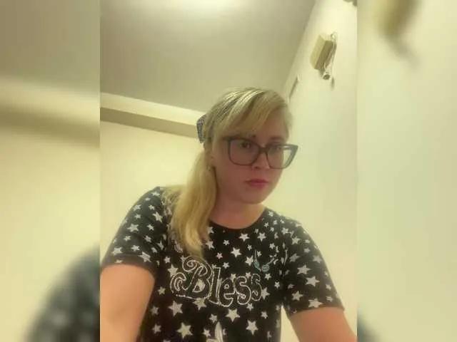Crystal00Girl from BongaCams is Freechat