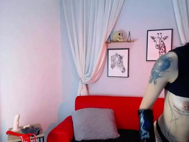DakariaHills from BongaCams