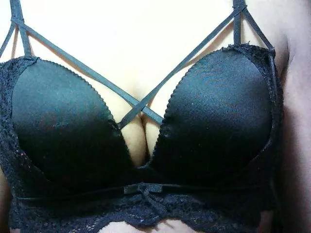 Daydiamond from BongaCams