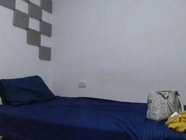 Deep-hard-latina from BongaCams