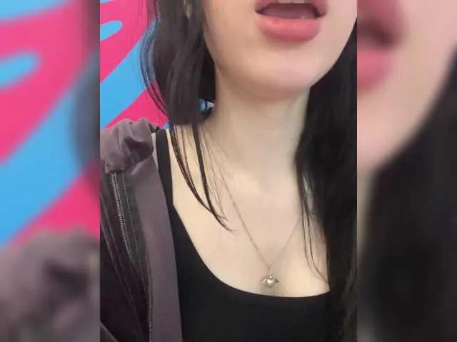 Desdemonaaaa from BongaCams