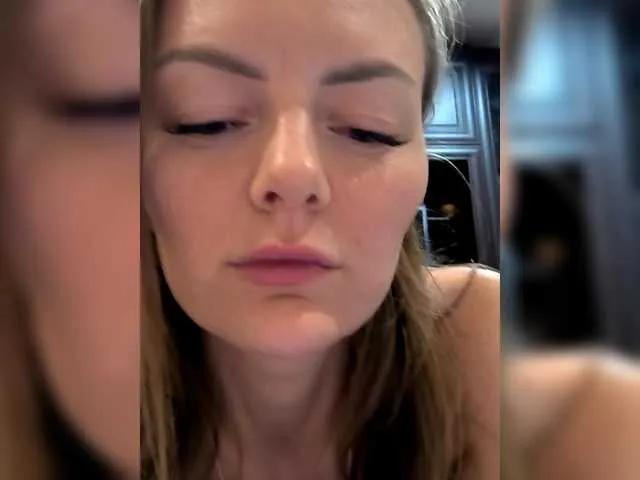 Di-evgen from BongaCams is Freechat