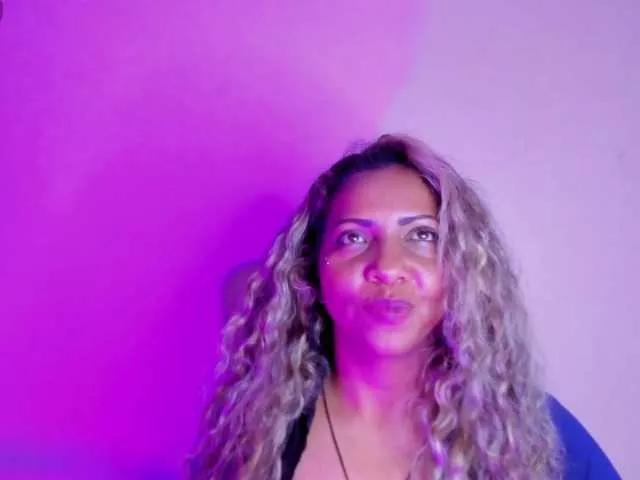 diianaross from BongaCams is Freechat
