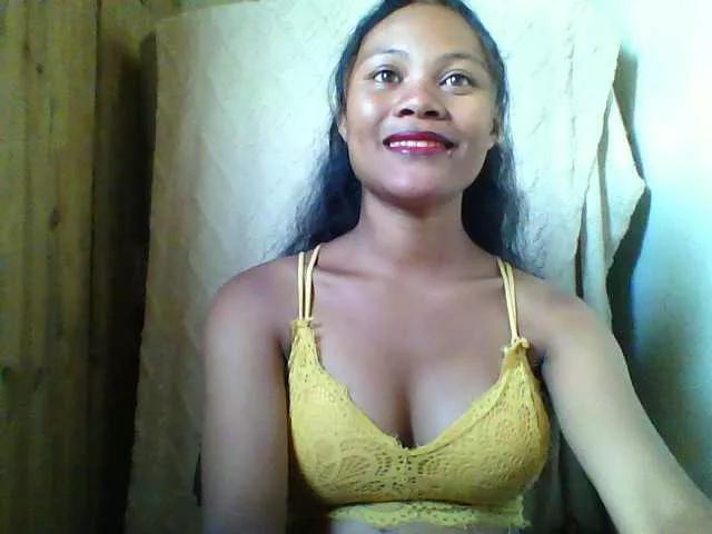 Dilliannah from BongaCams