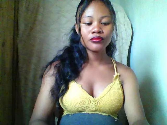 Dilliannah from BongaCams