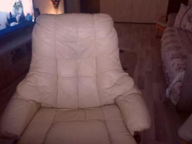 DivineBlond from BongaCams