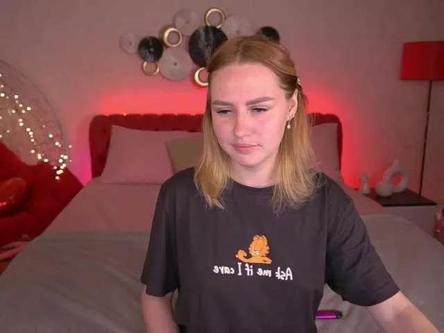 DivineJass from BongaCams