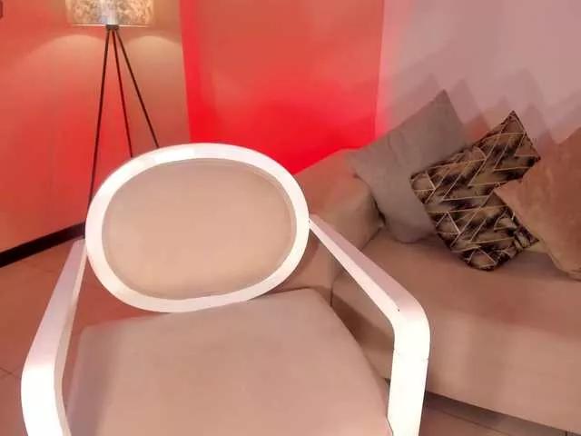 DonnaStonne from BongaCams