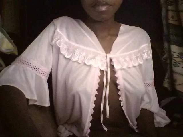 Ebonymuse from BongaCams is Freechat
