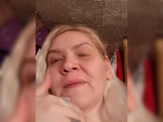 Eileen-Milly from BongaCams