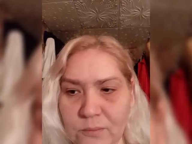 Eileen-Milly from BongaCams
