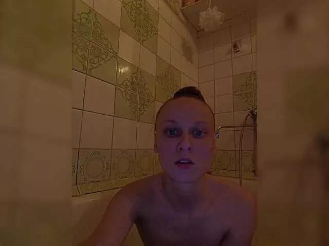 EileenKimberly from BongaCams