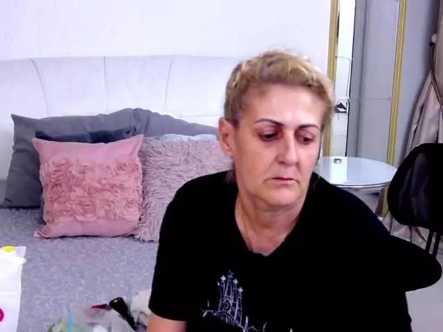 ElenaJuarez from BongaCams