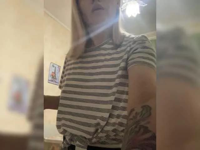 ElenCarr from BongaCams