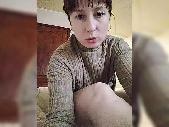 ElenSquaw from BongaCams