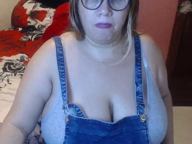 ElizabethTaylor8 from BongaCams is Freechat