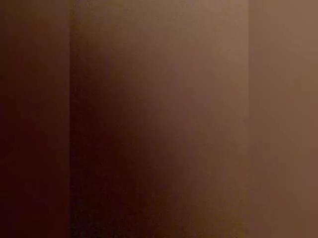 Ella-Pearlie from BongaCams