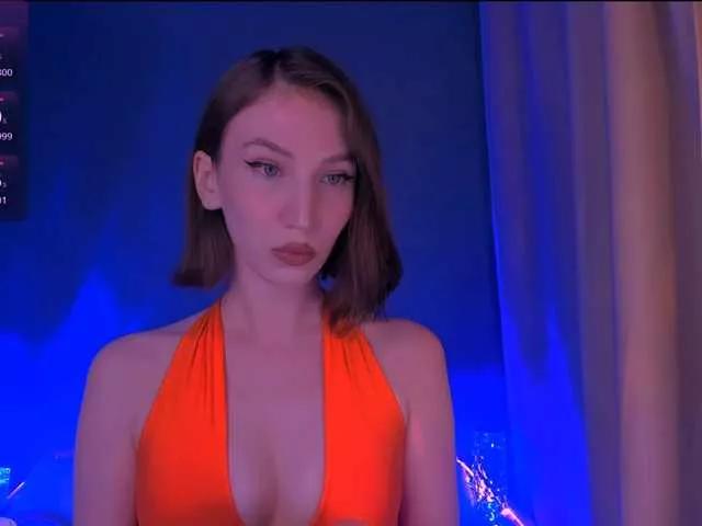 ellaamber from BongaCams