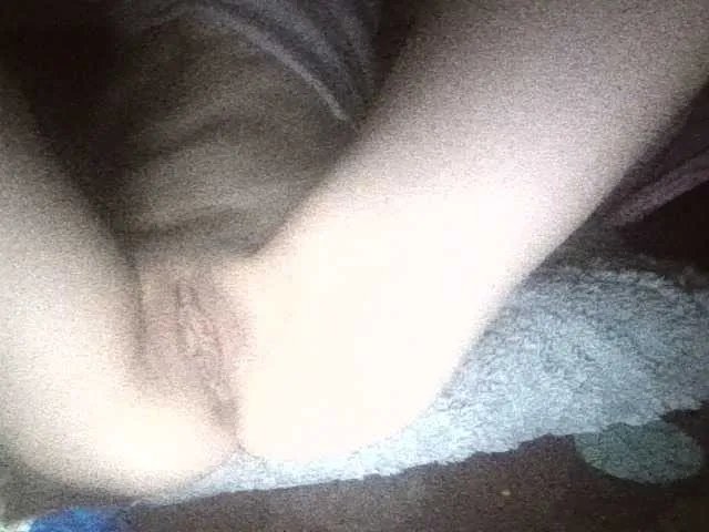 EllaIonela97 on BongaCams 