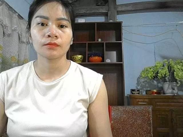 EllaShow93 from BongaCams