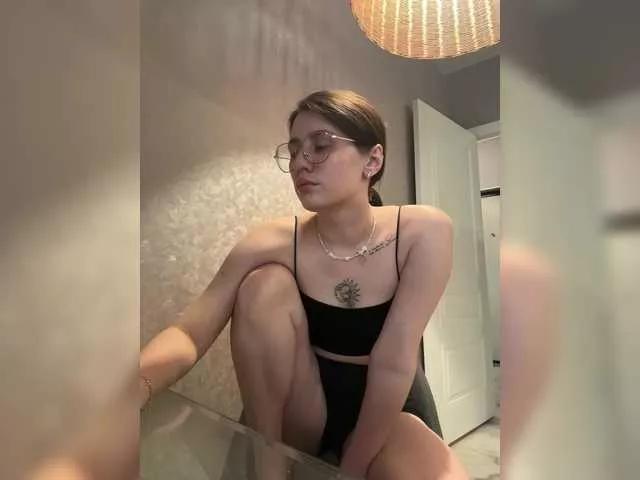 EllexLee from BongaCams