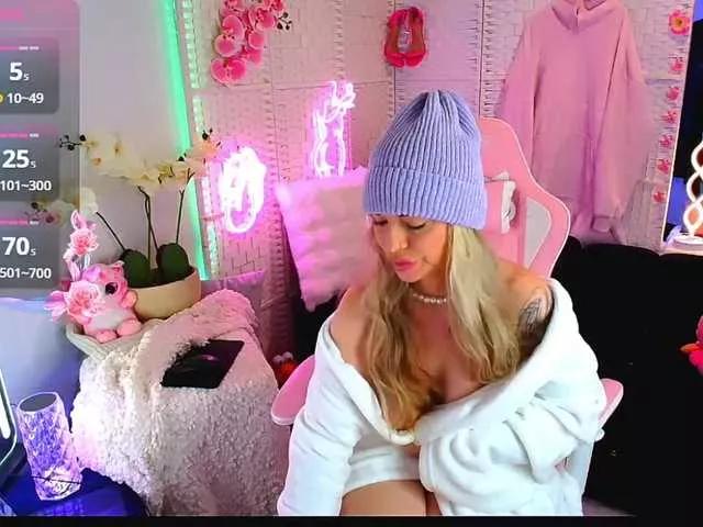 EllieKarrX from BongaCams