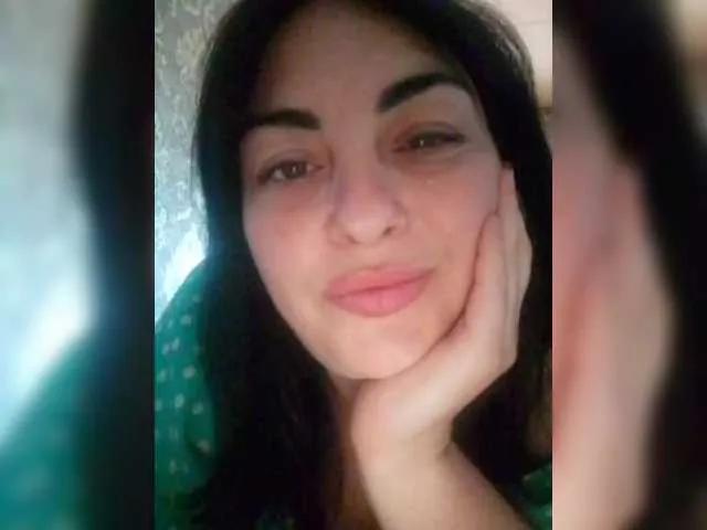 Ellisha-Ellis from BongaCams