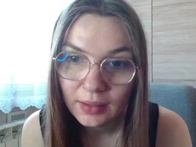 Ellyxcute from BongaCams