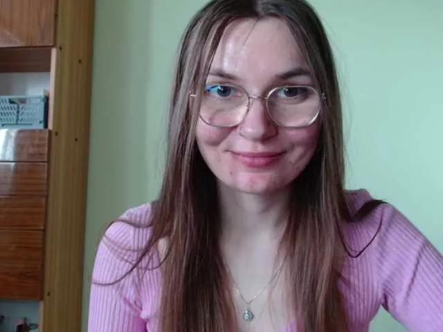 Ellyxcute from BongaCams