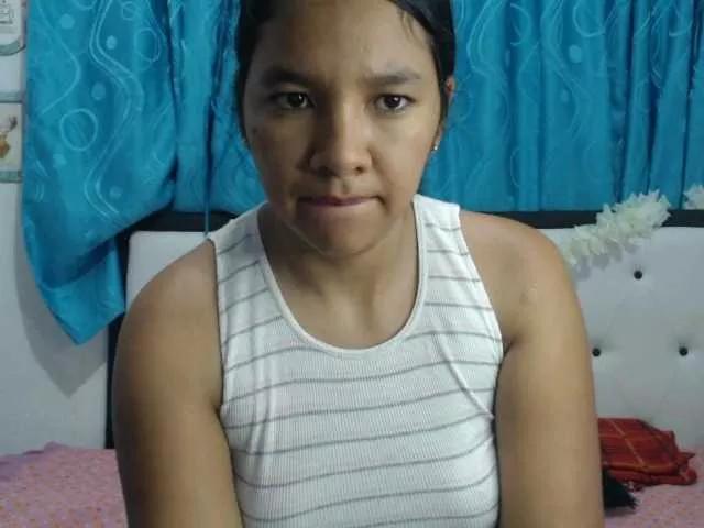 EmelyWhitte from BongaCams
