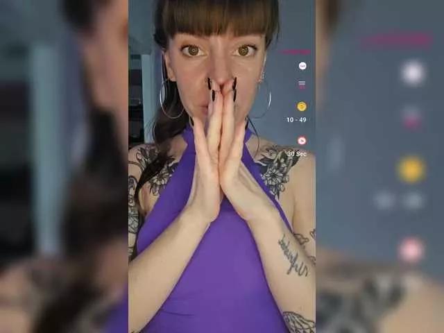 EmilieEdelana from BongaCams is Freechat