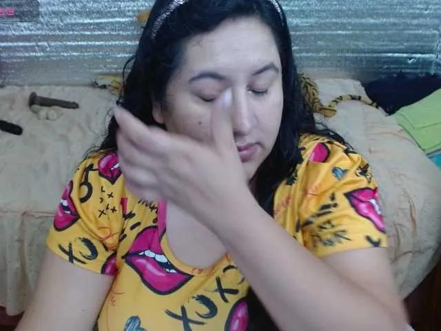 emilynessa from BongaCams is Freechat