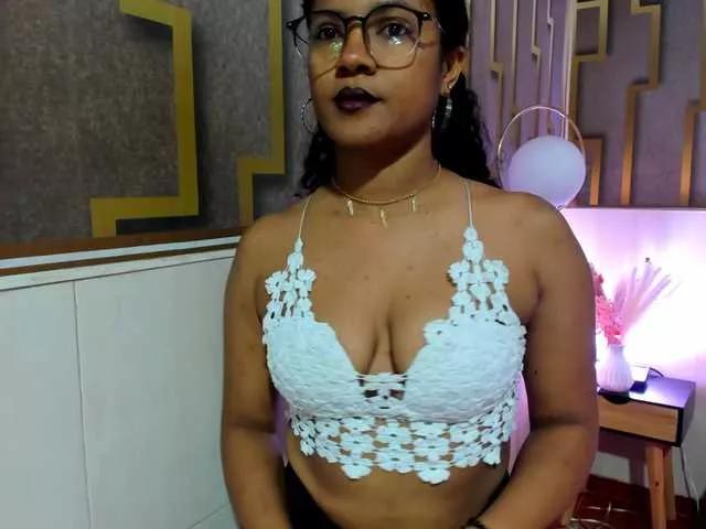 emma-arias from BongaCams is Freechat