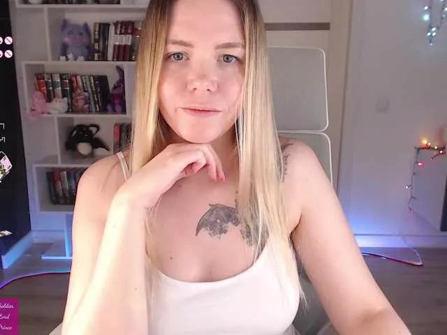 EmmaBryan from BongaCams